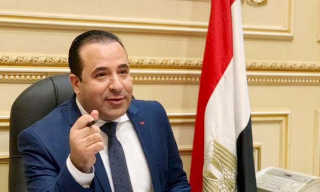لجنة اتصالات النواب تلتقي وزير الاتصالات غدا لبحث أزمة خطوط المحمول