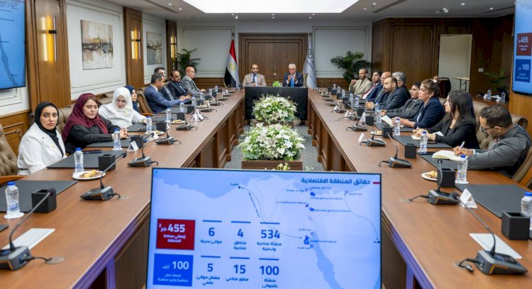 رئيس المنطقة الاقتصادية لقناة السويس يستقبل وفدًا عُمانيًا لبحث فرص التعاون والاستثمار