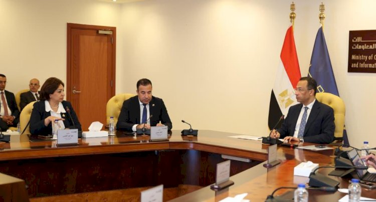 وزير الاتصالات: لن نسمح بمخالفة قواعد تسجيل وتفعيل خطوط المحمول