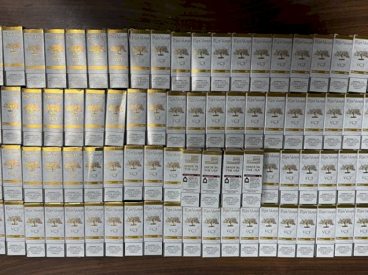 جمارك مطار الأقصر تضبط محاولة تهريب عدد من عبوات سائل السجائر الإلكترونية