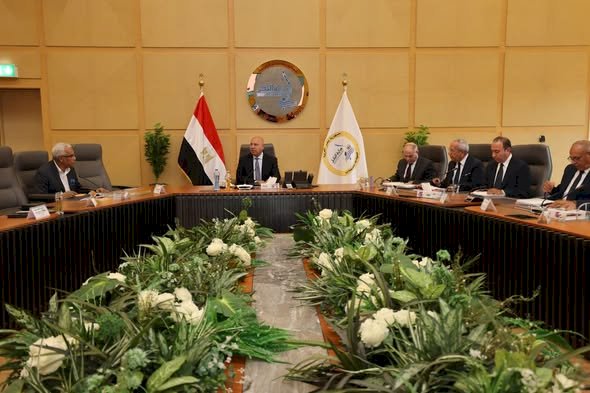 وزير النقل يستعرض نتائج 4 سنوات من إعادة هيكلة وتطوير «القابضة للنقل البحري والبري»
