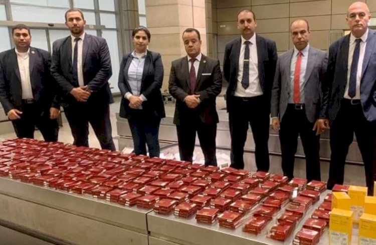 جمارك مطار القاهرة تضبط 3 محاولات لتهريب أدوية مخدرة وأسلحة بيضاء وصواعق