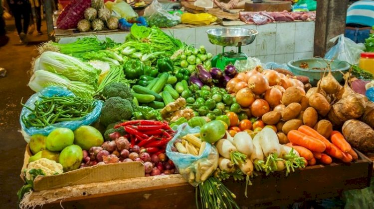 سعر الخضار والفاكهة اليوم الثلاثاء في الأسواق