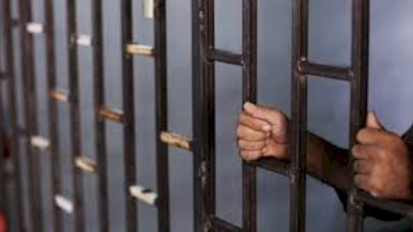 المؤبد لربة منزل بعد اتهامها بإنهاء حياة زوجها وطعنه بالرقبة في الفيوم