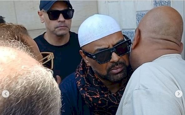 حجازى متقال يتلقى عزاء والدته من مسجد الحجاز اليوم