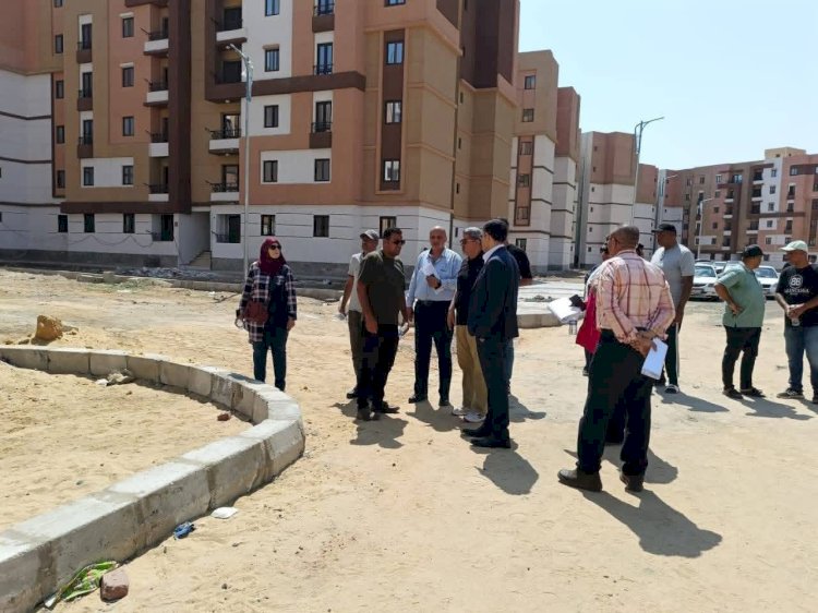 وزيرة الإسكان تتابع موقف تنفيذ المشروعات السكنية والخدمية بمدينتي 15 مايو والعبور ومحافظة بورسعيد