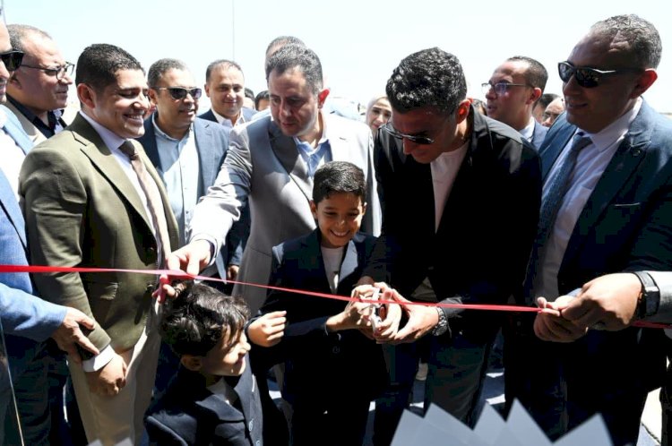 وزير الصناعة ومحافظ دمياط يتفقدان مدينة دمياط للأثاث للتعرف على الموقف التنفيذي للمدينة