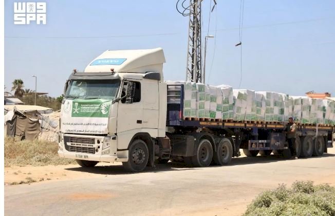وصول قافلة مساعدات سعودية جديدة إلى قطاع غزة لدعم الأسر الفلسطينية الأكثر احتياجًا