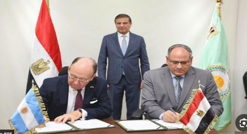وزير الزراعة يشهد توقيع مذكرة تفاهم بين «البحوث الزراعية» والمعهد الوطني للتكنولوجيا الزراعية الأرجنتيني