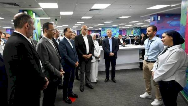 رئيس الوزراء يزور مقر شركة ساذرلاند الأمريكية الرائدة في مجال خدمات العمليات التجارية