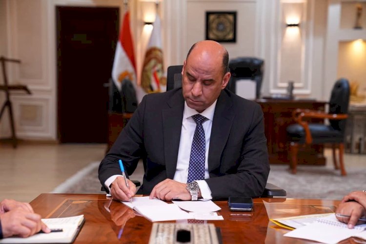 وزير العمل يعلن بدء صرف منحة المولد النبوي الشريف للعمالة غير المنتظمة