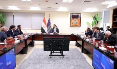 وزير الاتصالات: تطوير البنية التحتية الرقمية الدولية لتعزيز مكانة مصر كممر عالمي لنقل البيانات