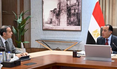 رئيس الوزراء يبحث مع رئيس الهيئة العامة للرقابة المالية أحدث تطورات القطاع المالي غير المصرفي