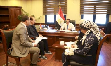 وزير الصحة يستعرض نتائج زيارة خبراء طب وجراحات الأجنة من بيرو لمستشفيات المؤسسة العلاجية