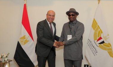 وزير الطيران المدني يبحث مع نظيره النيجيري تعزيز التعاون والربط الجوي بين مصر ونيجيريا