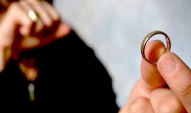 سيدة تطلب فسخ زواجها بسبب مصوغاتها والزوج يطلب فرصة أخيرة للصلح