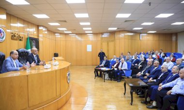 وزير التربية والتعليم ومحافظ المنيا يعقدان اجتماعًا مع مديري الإدارات التعليمية بالمحافظة لمتابعة آليات الارتقاء بجودة العملية التعليمية بمدارس المحافظة