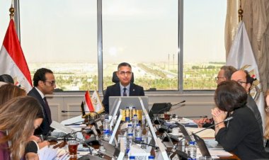 وزير التموين يبحث مع وفد بنك الاستثمار الأوروبي تعزيز التعاون ومشروعات الأمن الغذائي