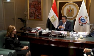 خالد عبدالغفار يستقبل سفيرة مصر لدى سنغافورة لبحث آفاق التعاون الصحي بين البلدين