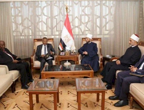 وزير الأوقاف يستقبل سفير السودان بالقاهرة لبحث تعزيز التعاون المشترك