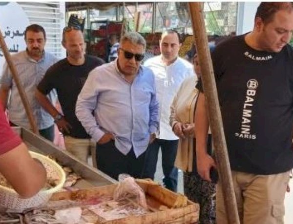 محافظ الدقهلية يتفقد المعرض الدائم للسلع الغذائية بحي شرق المنصورة