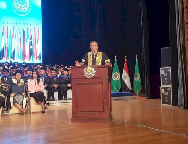وزير الزراعة يشهد حفل تخرج دفعة جديدة من طلاب الأكاديمية العربية للعلوم والتكنولوجيا والنقل البحري