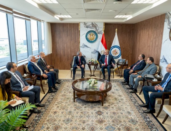 وزير البترول يبحث مع وفد «إيني» الإيطالية التعجيل بتنمية الاكتشافات الجديدة وزيادة الإنتاج