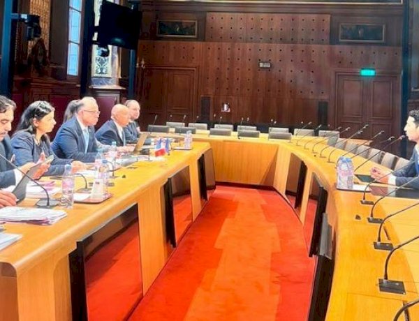 وزير الاستثمار يبحث مع 6 شركات دولية فرص التوسع والاستثمار في مصر