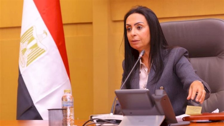 وزيرة التضامن الاجتماعي تتابع تداعيات حادث انقلاب أتوبيس بجنوب سيناء