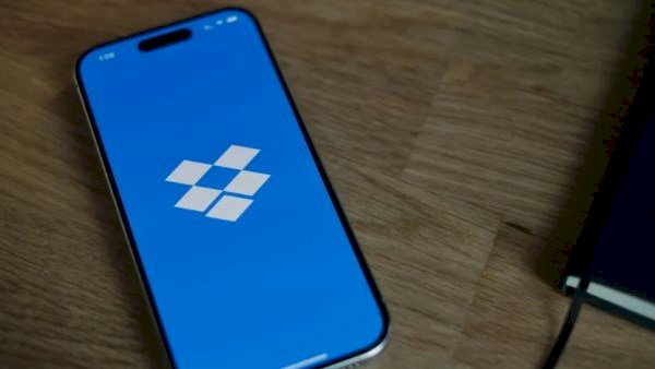 اختراق ضخم يضرب «Dropbox».. قراصنة يصلون إلى ملفات 5 آلاف حساب