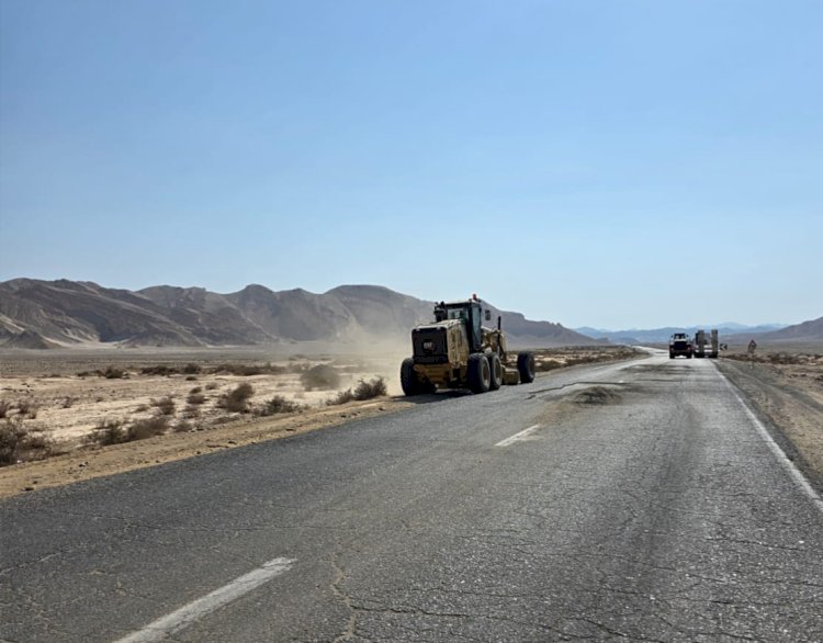 «الطرق والكباري» تنفي سوء حالة طريق قفط–القصير وتؤكد استمرار أعمال التطوير وفق الجدول الزمني المحدد