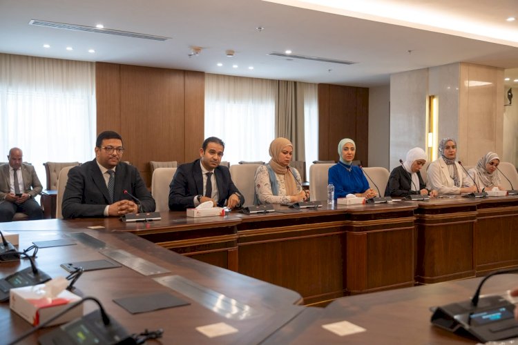 رئيس هيئة الدواء المصرية يبحث مع شركة «بيرنا» المكسيكية آفاق الاستثمار والتعاون الدوائي