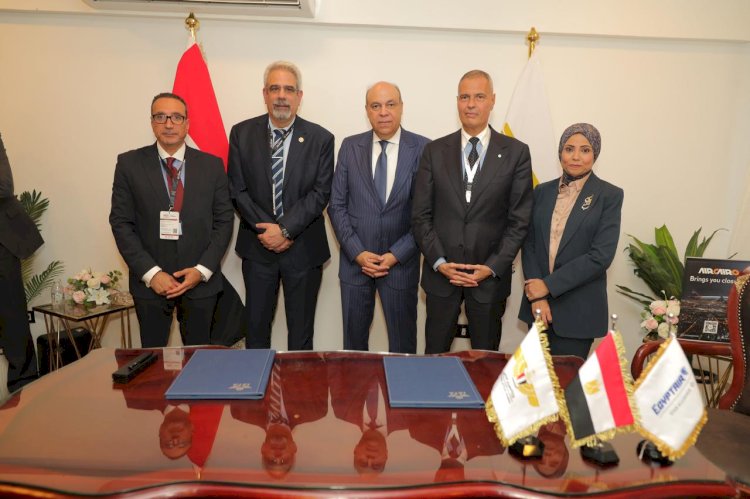 وزير الطيران المدني يشهد توقيع اتفاقية «CO2 Connect» بين مصرللطيران والأياتا لتعزيز الاستدامة البيئية