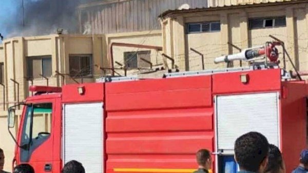 مصرع سيدة وإصابة 2 آخرين فى حريق مخزن أخشاب بميت غمر