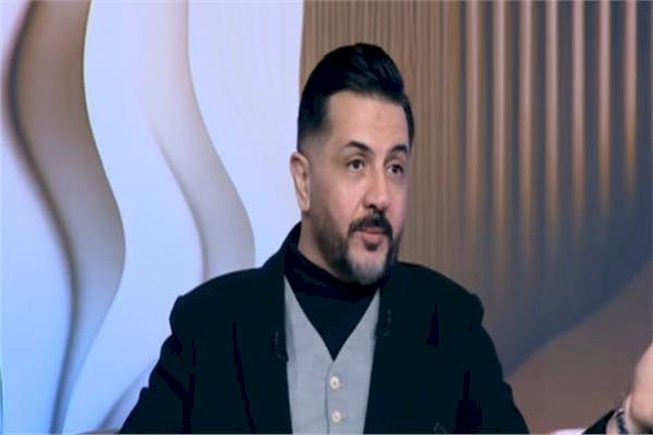 أحمد رفعت يطلب الدعاء لوالدته بعد نقلها إلى العناية المركزة