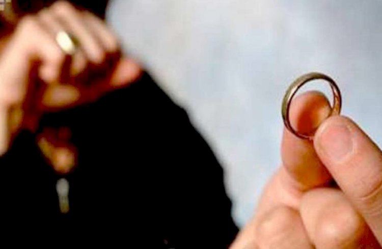 سيدة تطلب فسخ زواجها بسبب مصوغاتها والزوج يطلب فرصة أخيرة للصلح