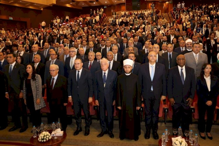 وزير الأوقاف يشارك في افتتاح مؤتمر "الهويَّة الوطنية.. جذور راسخة ورؤية متجددة" بمكتبة الإسكندرية