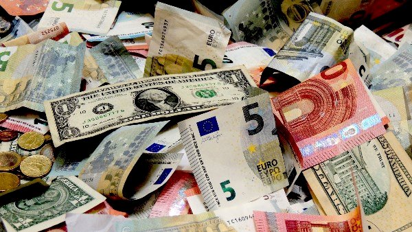 أسعار العملات في مصر اليوم  الإثنين 28  سبتمبر