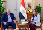 وزيرتا التنمية المحلية والبيئة تتابعان مع محافظ مطروح تنفيذ الخطة الاستثمارية وتطوير منظومة النظافة