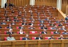توافد النواب على المجلس استعدادا لانعقاد جلسة اليوم الثاني بناء على طلب الرئيس السيسي
