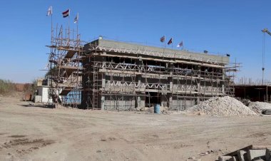 نائب وزيرة الإسكان يتفقد مشروع مأخذ وخطوط نقل المياه العكرة من نهر النيل إلى العاصمة الجديدة