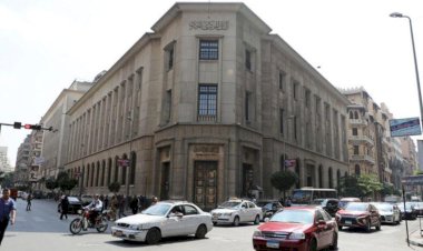 تحويلات المصريين بالخارج تقفز إلى 33.9 مليار دولار خلال 8 أشهر بنمو 27.2%
