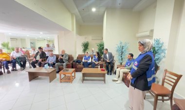 «الصحة» تنظم زيارة لدار إقامة كبار الفنانين بحضور نقيب المهن التمثيلية للتعريف بالخط للسكتة الدماغية 16474