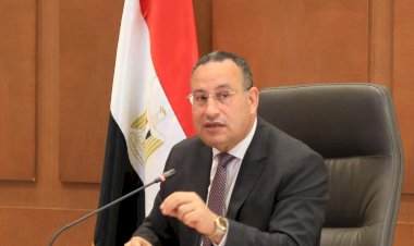 وزير التعليم العالي يتابع الحالة الصحية للطلاب المصابين في حادث تصادم أتوبيس وسيارة نقل ببني سويف