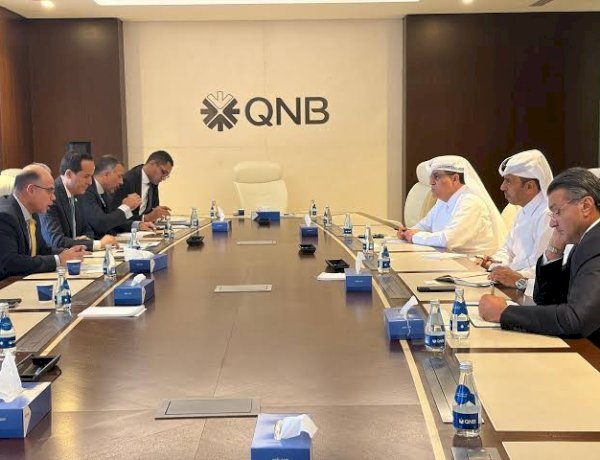 وزير الاستثمار يبحث مع الرئيس التنفيذي لمجموعة QNB تعزيز الترويج للطروحات الحكومية المصرية