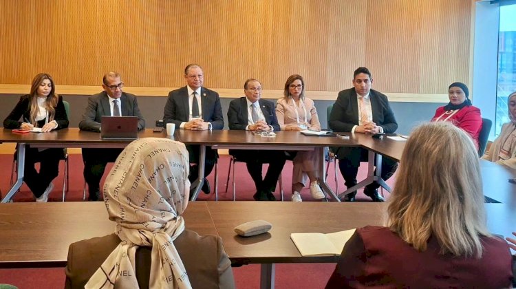 رئيس «الاعتماد والرقابة الصحية» يبحث مع رئيس «ISQua» تعزيز التعاون الدولي في جودة الرعاية الصحية