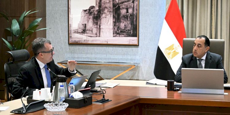 رئيس الوزراء يتابع مع وزير التخطيط والتنمية الاقتصادية أهم ملفات العمل
