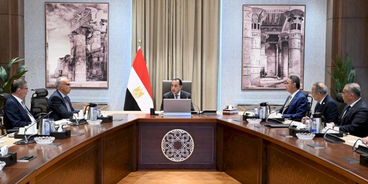 رئيس الوزراء يستعرض محاور جلسة "الأمن الغذائي والمائي: تحديات اليوم وضمانات المستقبل"