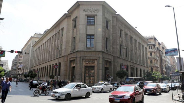 تحويلات المصريين بالخارج تقفز إلى 33.9 مليار دولار خلال 8 أشهر بنمو 27.2%