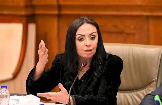 وزيرة التضامن الاجتماعي تتابع تداعيات حادث تصادم طريق أسيوط الغربي